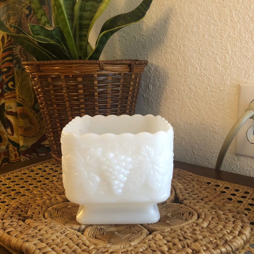 Anchor Hocking Square Harvest Grape Milk Glass Footed Planter